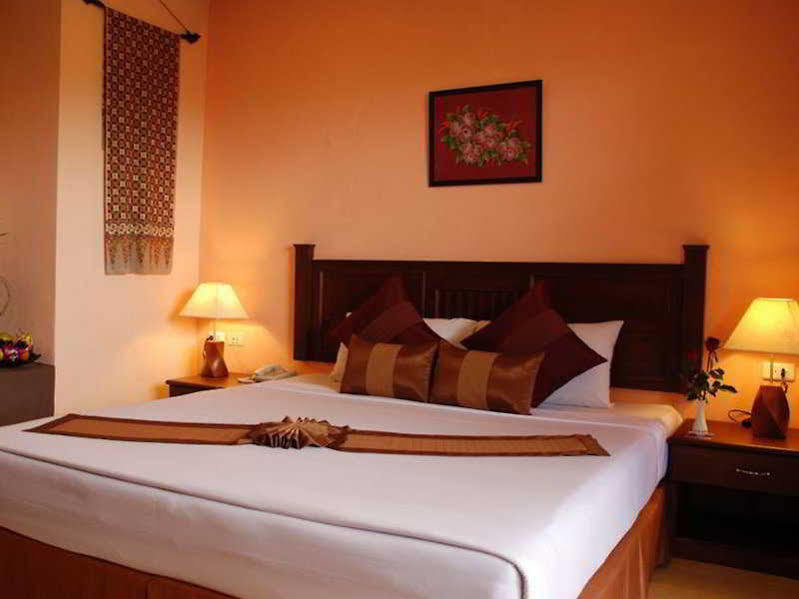 The Hill Resort Patong Exterior photo
